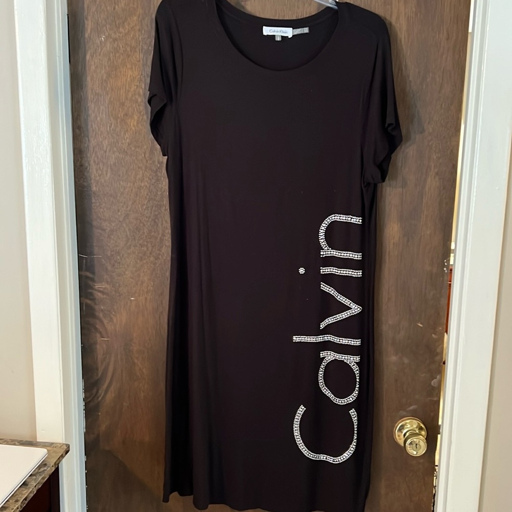 Ladies Calvin Klein t-shirt dress, size Large. Black with silver stones.